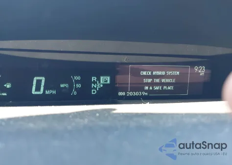 2015 Toyota Prius Two z USA, uszkodzony, nr VIN JTDKN3DU4F1940622